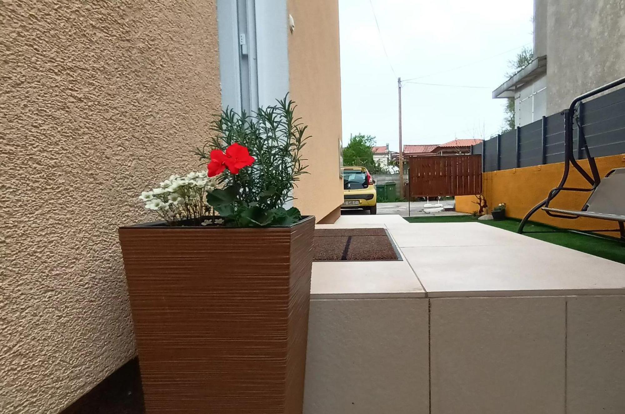 Apartman Sandra -Private Parking And Garden Zadar Eksteriør bilde